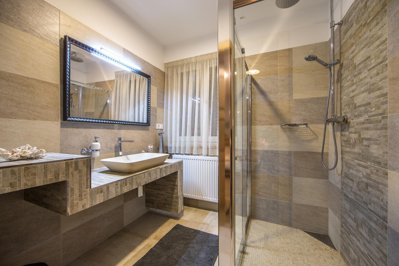 Smrcina Resort Bagian luar foto